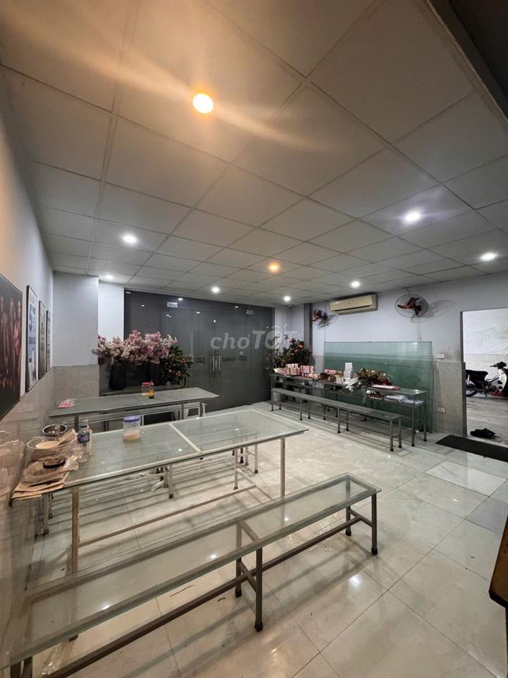 Văn phòng kho xưởng mặt phố 147-149 Bát Khối Long Biên