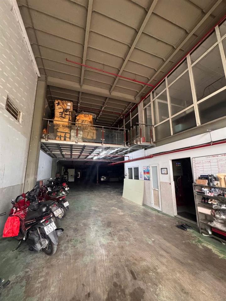 Văn phòng kho xưởng mặt phố 147-149 Bát Khối Long Biên