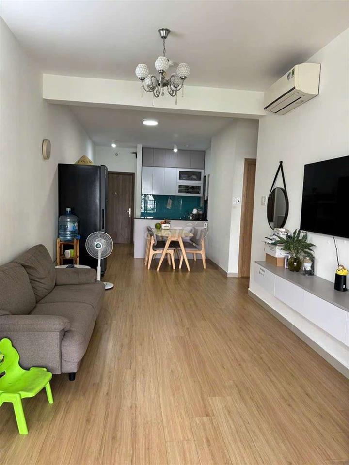 Bán căn hộ ban công hướng đông full nội thất đẹp