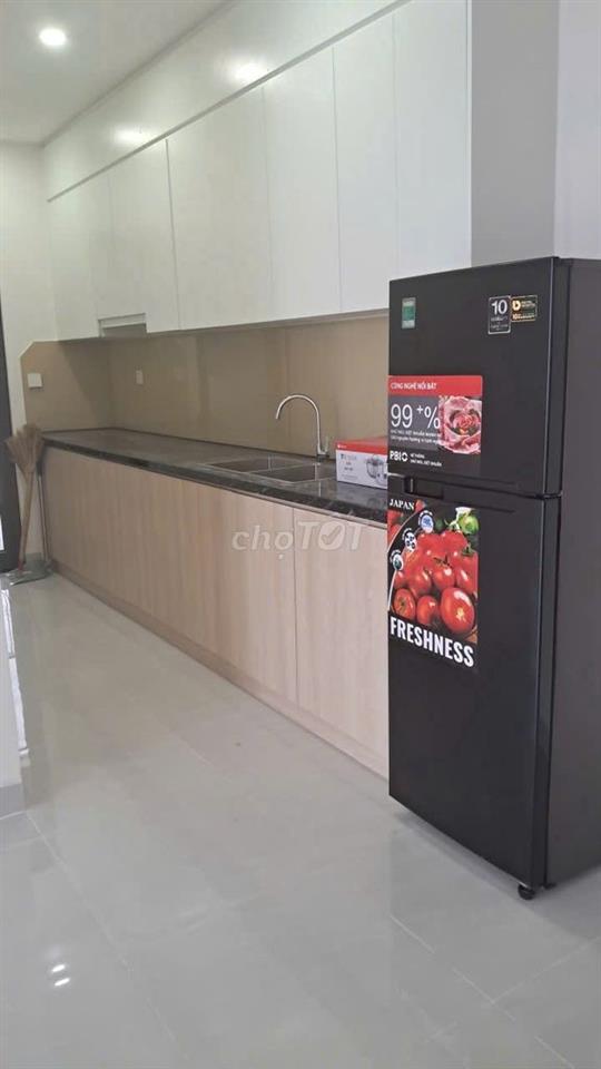 CĂN HỘ GÓC TẦNG CAO VIEW ĐẸP 2PN2WC SẴN MÁY LẠNH TỦ LẠNH RÈM TỦ BẾP
