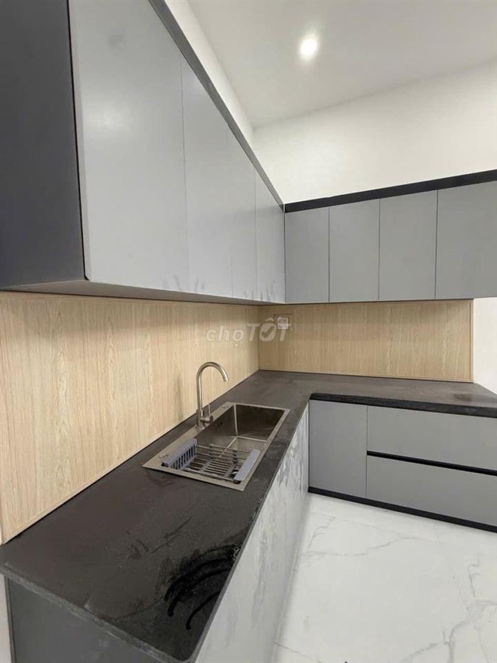Nhà trệt+lầu lửng giá rê
