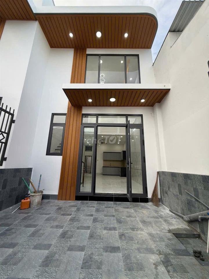 Nhà trệt+lầu lửng giá rê