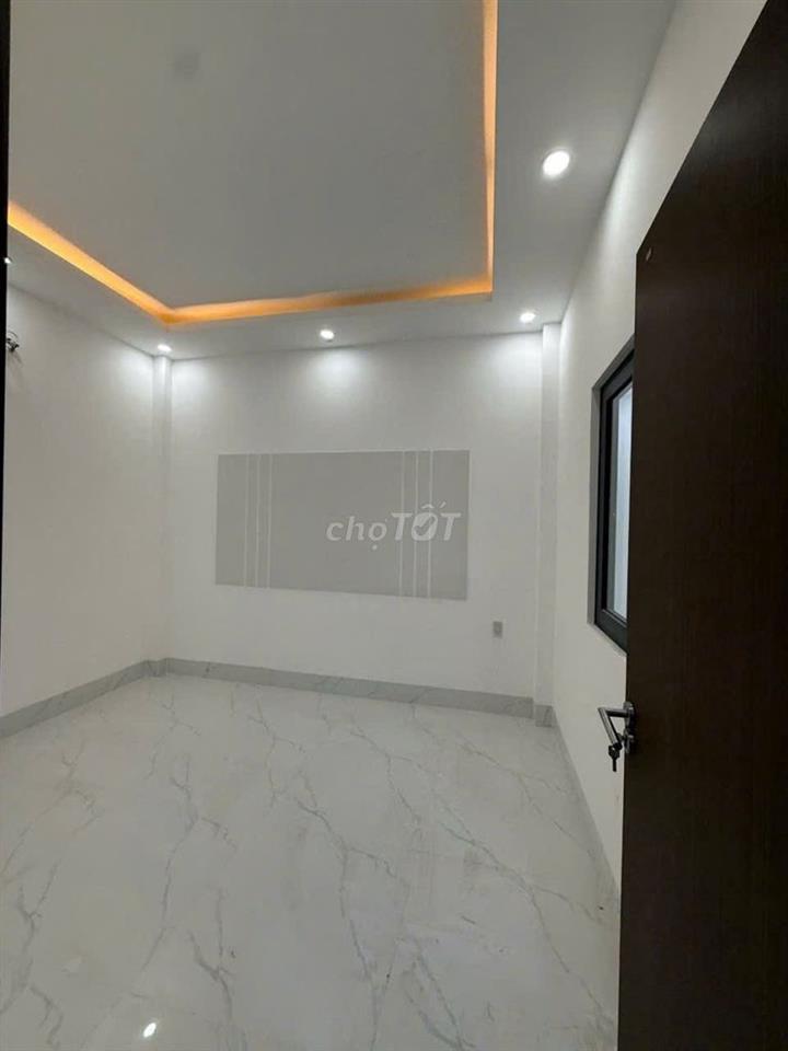 Nhà trệt+lầu lửng giá rê
