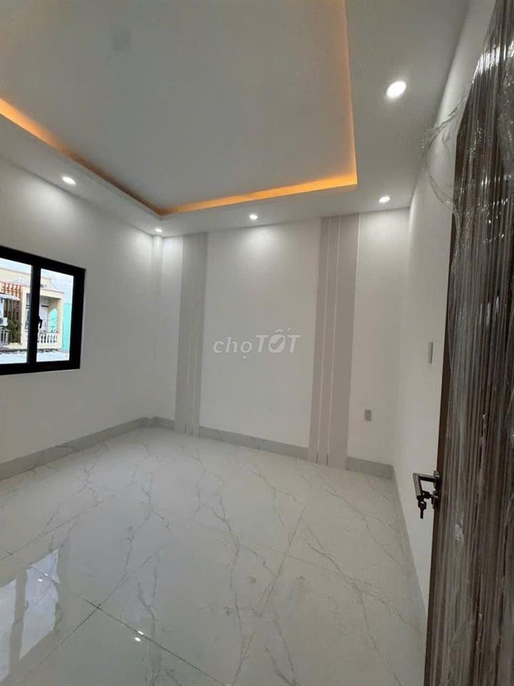 Nhà trệt+lầu lửng giá rê
