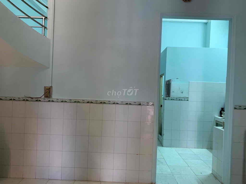 NHÀ BÁN chính chủ (Ngay góc chợ Long Xuyên) thương lượng ACE