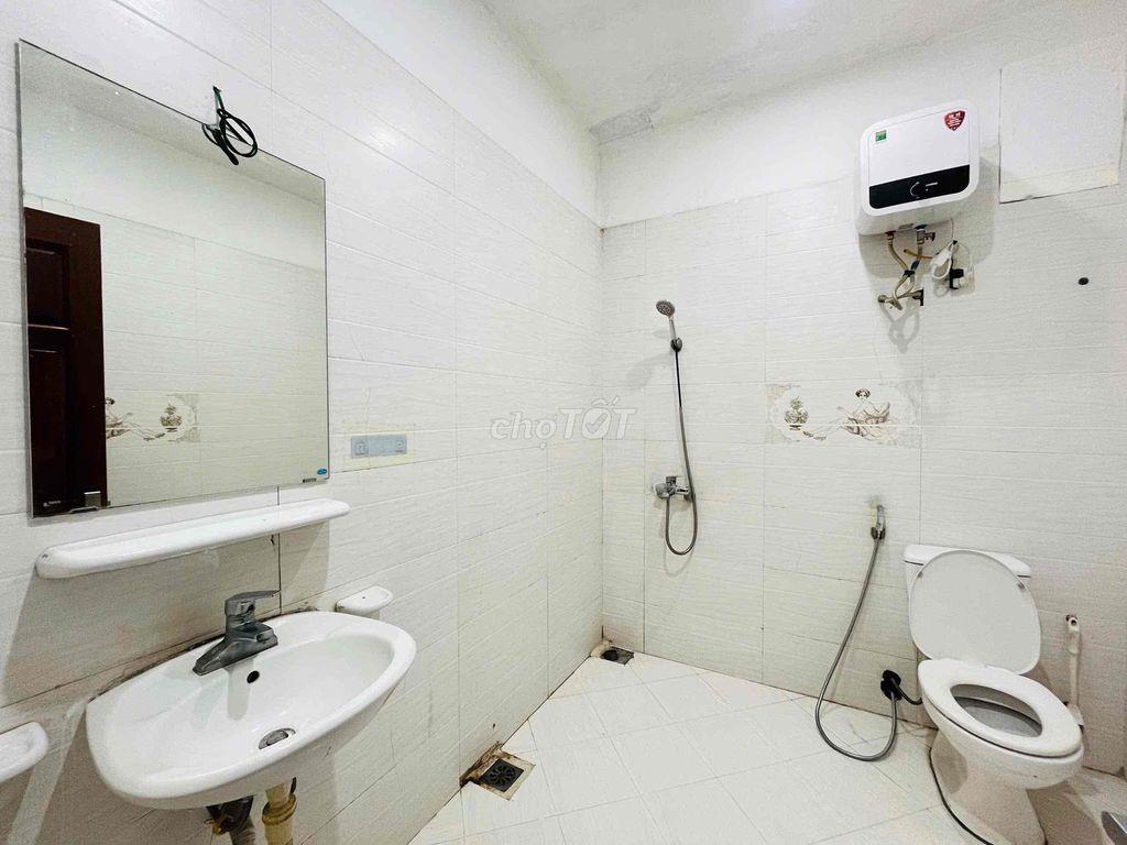 Cho thuê CHDV 2N-1K-45m2 ô tô đỗ cửa, đ/c 191/8 Phạm Văn Đồng Hà Nội