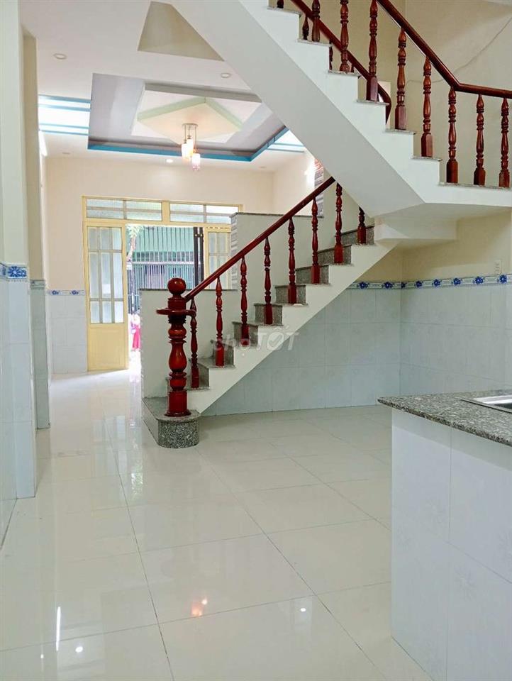 Bán Gấp Nhà , Vị Trí Đẹp : 1/ Đường 1C , Nhà 1 Lầu Mới
