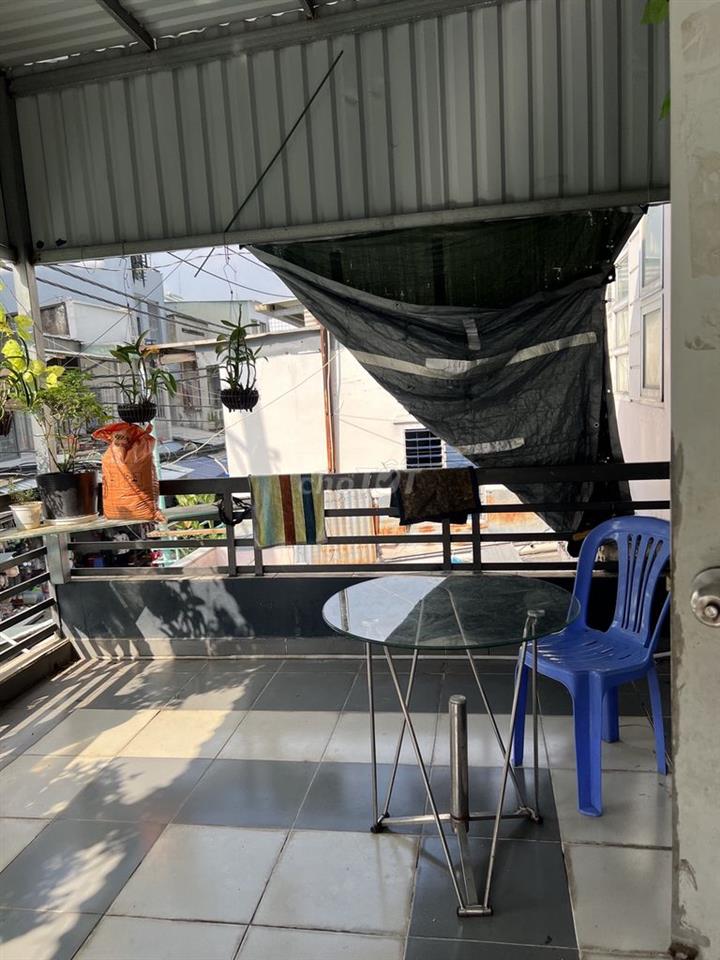 Có ban công giờ giấc tự do .