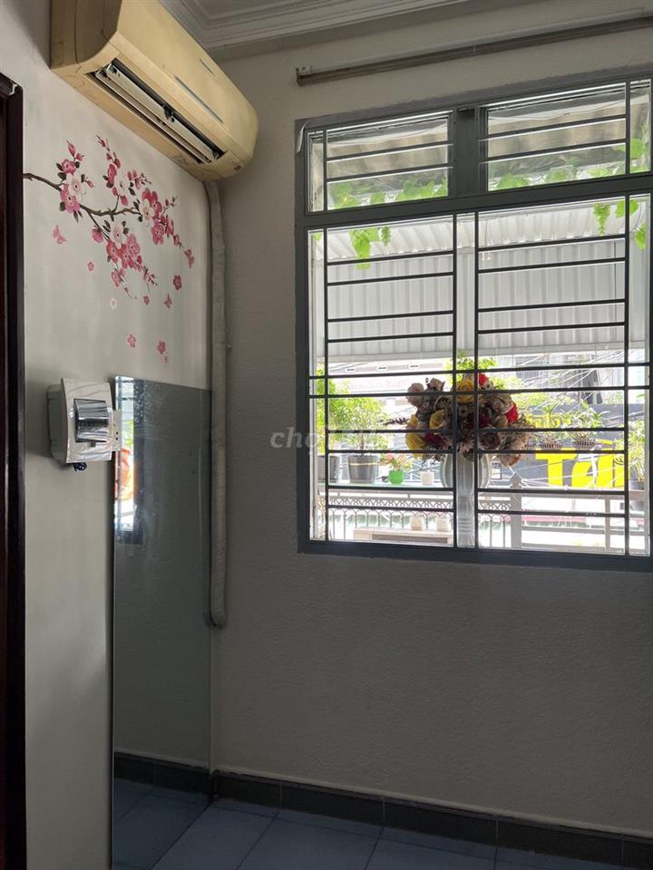 Có ban công giờ giấc tự do .