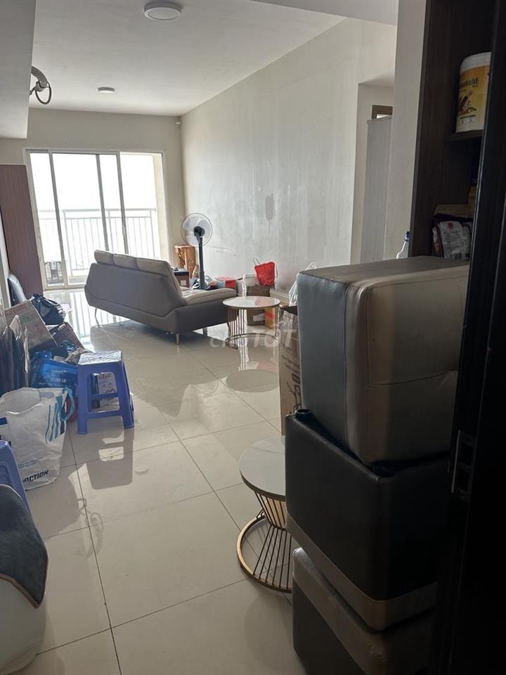 Nhà ở nguyên căn . Trống lầu 1 như clip cần cho 1 bạn nữ thuê ạ