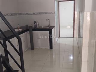 Cho thuê nhà nguyên căn, đối diện vạn Phúc city