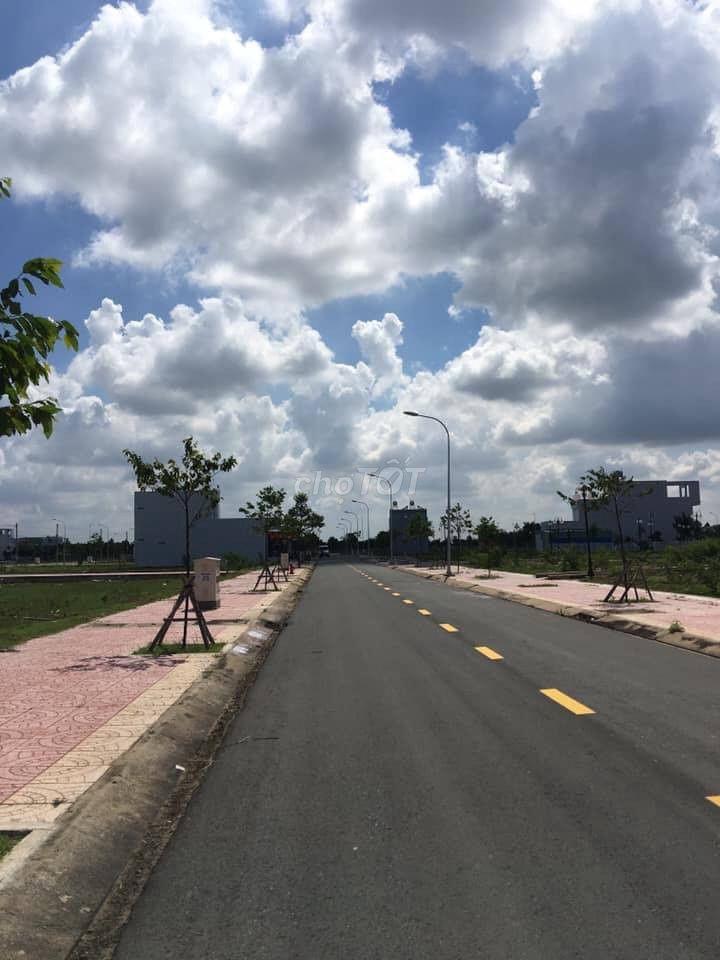 Kẹt Tiền Bán Gấp Lô Đất Gần Chợ, KCN Vsip 2 giá 980 triệu 100m2