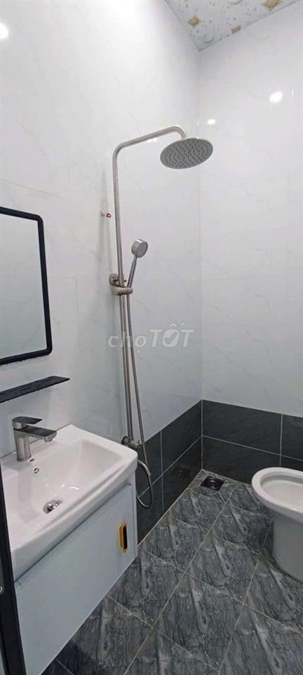BÁN NHÀ TRỆT LẦU XÂY MỚI TRUNG TÂM THÀNH PHỐ CẦN THƠ 
