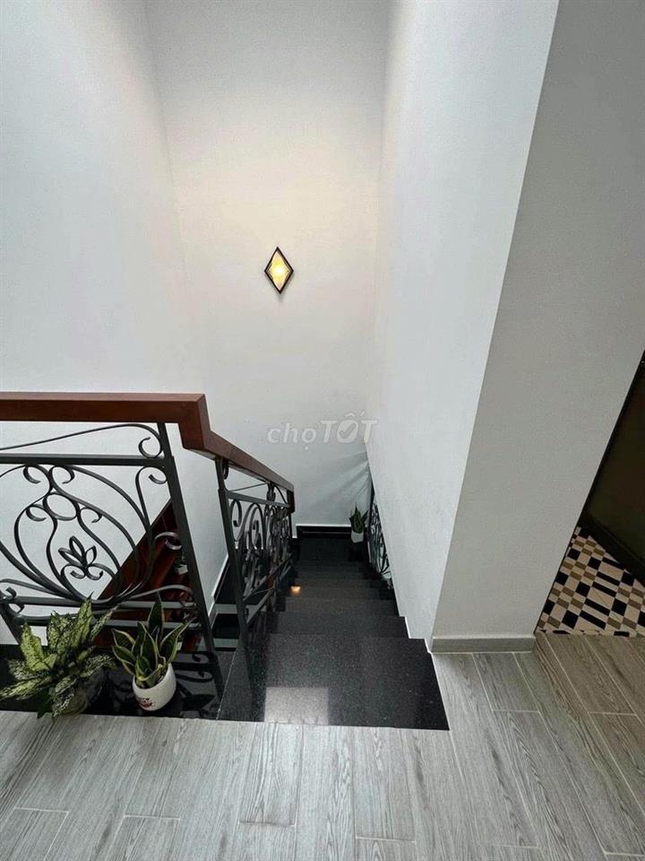 Nhà riêng 1 trệt 1 lầu Phan Xích Long 93m2, 2PN nội thất giá 14.5tr/th