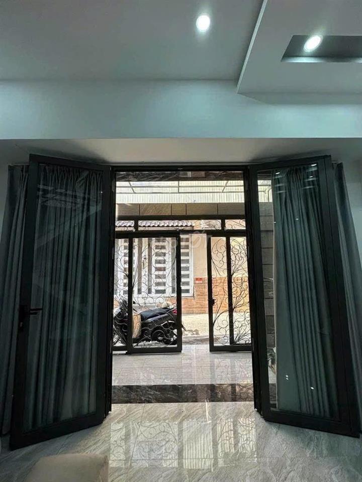 Nhà riêng 1 trệt 1 lầu Phan Xích Long 93m2, 2PN nội thất giá 14.5tr/th