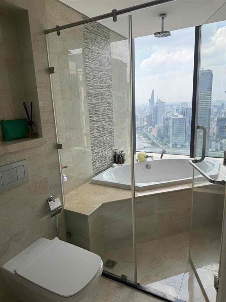 Cho thuê 4PN Vinhomes Ba Son view vòng cung Sông SG 60 triệu full NT