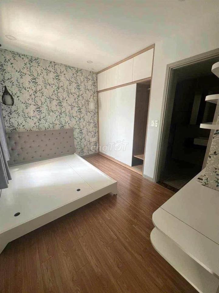 Moscow Tower-Tham Lương 3PN Căn góc nội thất xịn, giá 12.5 tr/th 114m2