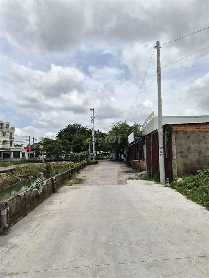 Đất 108m2 gần chợ, 1/Thạnh Xuân 25, đường bê tông thông thoáng