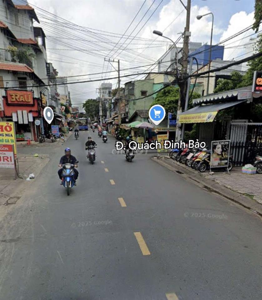 Cho thuê mặt tiền Văn Cao có sân rộng rãi