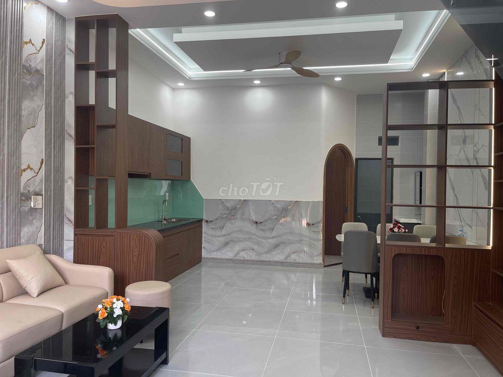 BÁN NHÀ 1 TRỆT 1 LẦU NGAY CHỢ ĐỒN