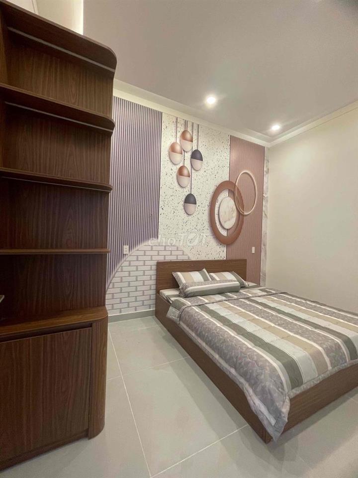BÁN NHÀ 1 TRỆT 1 LẦU NGAY CHỢ ĐỒN
