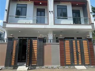 BÁN NHÀ 1 TRỆT 1 LẦU NGAY CHỢ ĐỒN