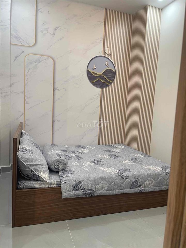 BÁN NHÀ 1 TRỆT 1 LẦU NGAY CHỢ ĐỒN