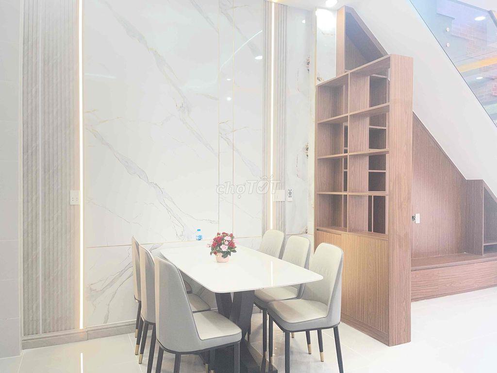 BÁN NHÀ 1 TRỆT 1 LẦU NGAY CHỢ ĐỒN