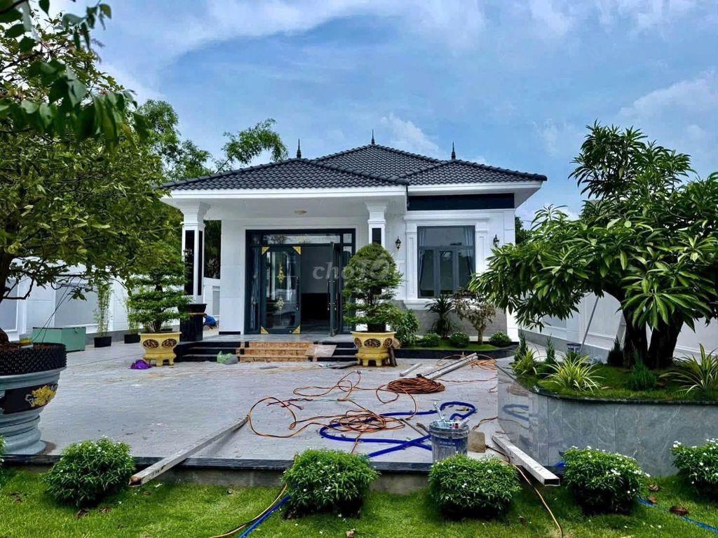 BIỆT THỰ SÂN VƯỜN MÁI NHẬT  - Cần Bán Nhanh 