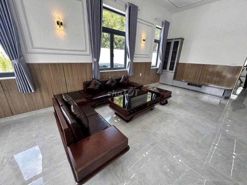 BIỆT THỰ SÂN VƯỜN MÁI NHẬT  - Cần Bán Nhanh 