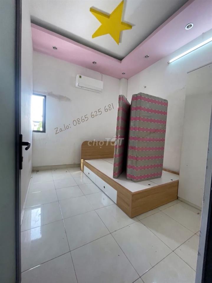 2PN1WC rộng 40m2 + 2 cửa sổ đón nắng + Xe Hơi Tận Cửa gần ĐH Văn Lang