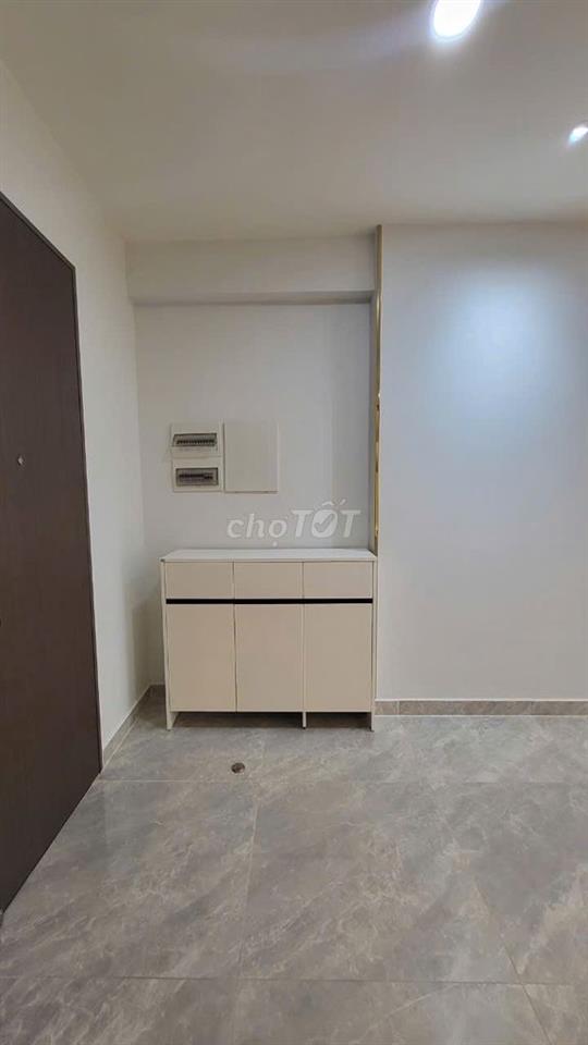 Cho thuê Republic, Cộng Hòa, Tân Bình: 70m2, 2Pn Nhà Trống