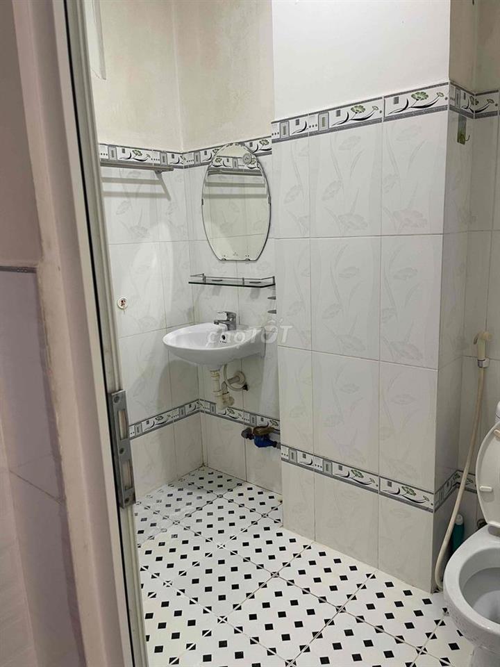 PHÒNG TRỌ - 2.9TR - 20M2 - TẦNG 2
