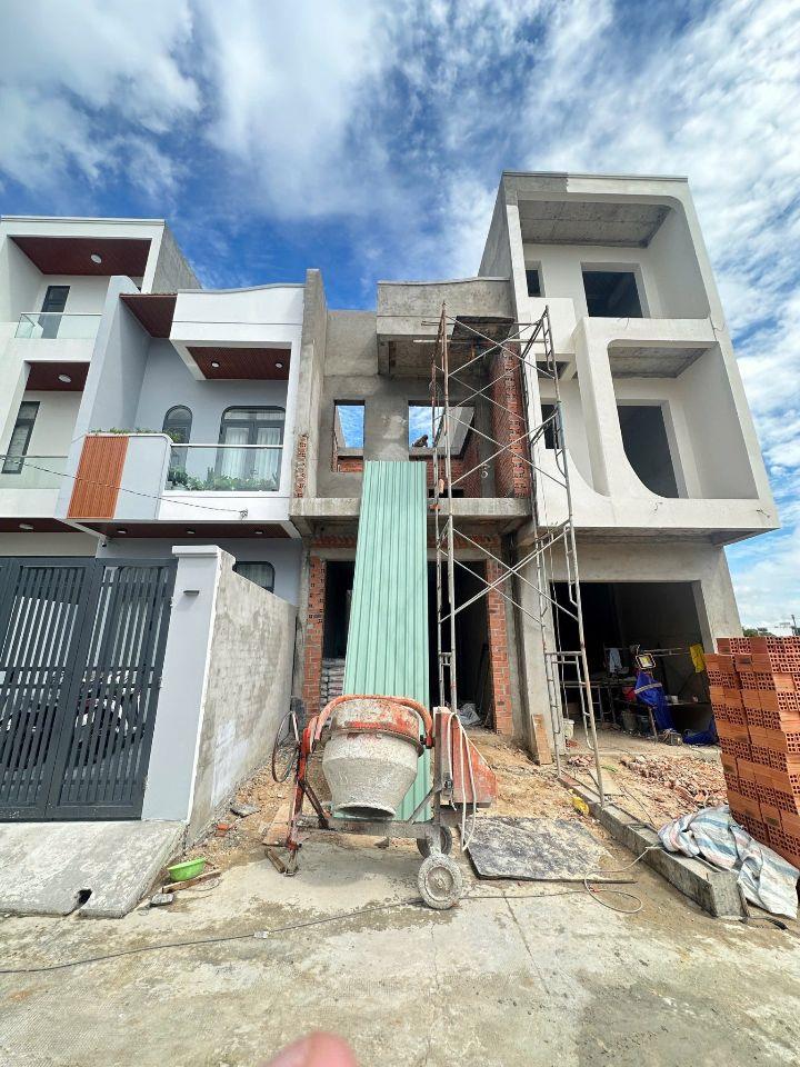 CHỈ 2,55 TỶ – NHÀ 2 TẦNG, 3 PHÒNG NGỦ – KDC THỦ DẦU MỘT