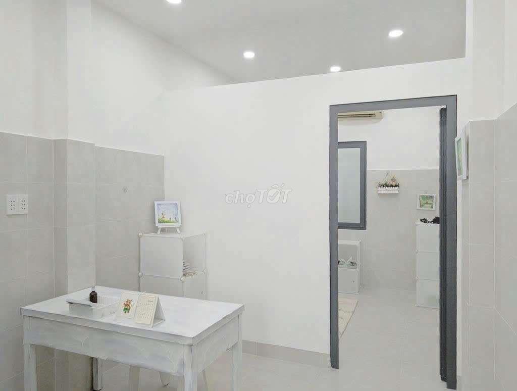 Nhà Mới Nhiêu Tứ_ 2 Tầng _ 2 Phòng_ Ngay Phan Xích Long_ Chỉ 11tr