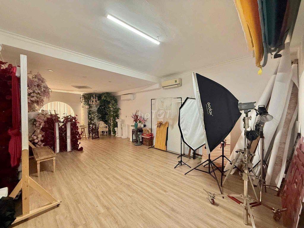 Cho thuê nhà 45 Nguyễn Trọng Tuyển Phú Nhuận - Trệt 2 Lầu giá tốt
