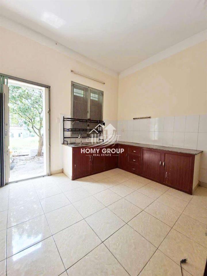 NHÀ ĐẸP 4PN_4WC MỚI SƠN SỬA NGAY TRỤC CHÍNH PHẠM VĂN ĐỒNG, THỦ ĐỨC.