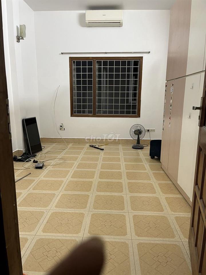 Cho thuê nhà 325 Kim Ngưu, 20m² x 4 tầng, 2PN chỉ 12,5 triệu