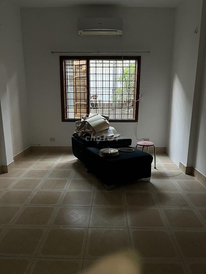 Cho thuê nhà 325 Kim Ngưu, 20m² x 4 tầng, 2PN chỉ 12,5 triệu