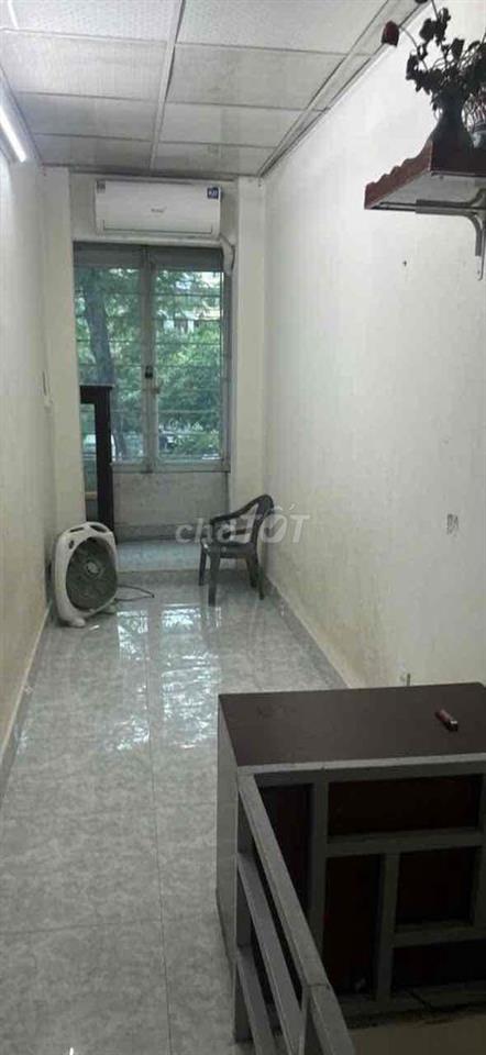 Cho thuê nhà mặt đường bờ sông sét 10m2x3tầng