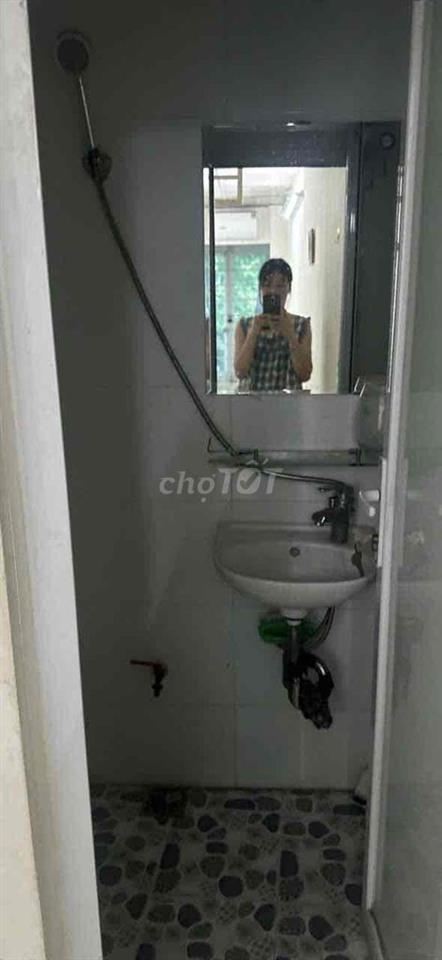 Cho thuê nhà mặt đường bờ sông sét 10m2x3tầng