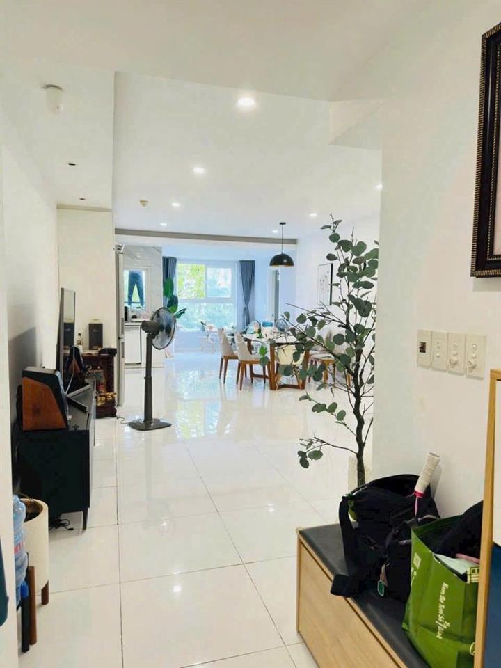 Chung cư CTL- Dương Thị Giang căn góc 3p ngủ, NTCC giá 12,5tr/tháng.