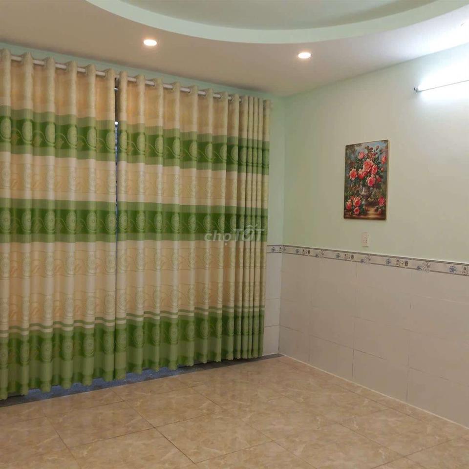 Bán nhà tại ấp 1 xã Đông Thạnh,  cách Đặng Thúc Vịnh 200m
