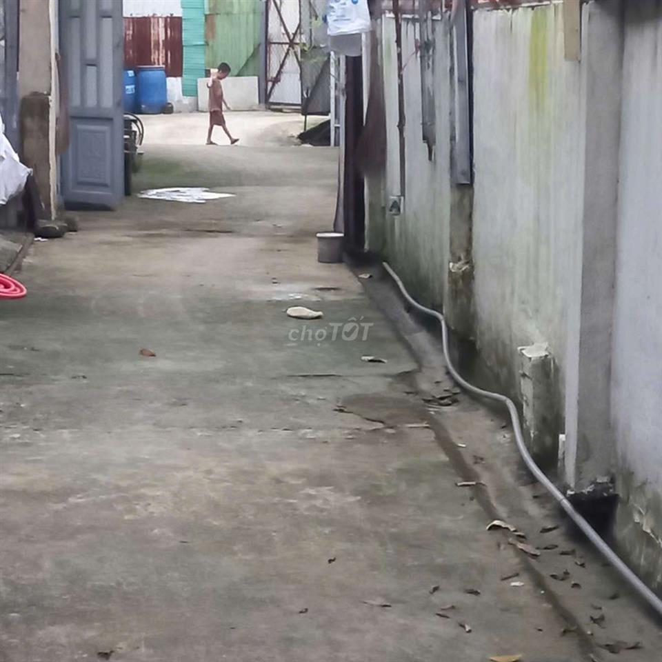 Bán nhà tại ấp 1 xã Đông Thạnh,  cách Đặng Thúc Vịnh 200m