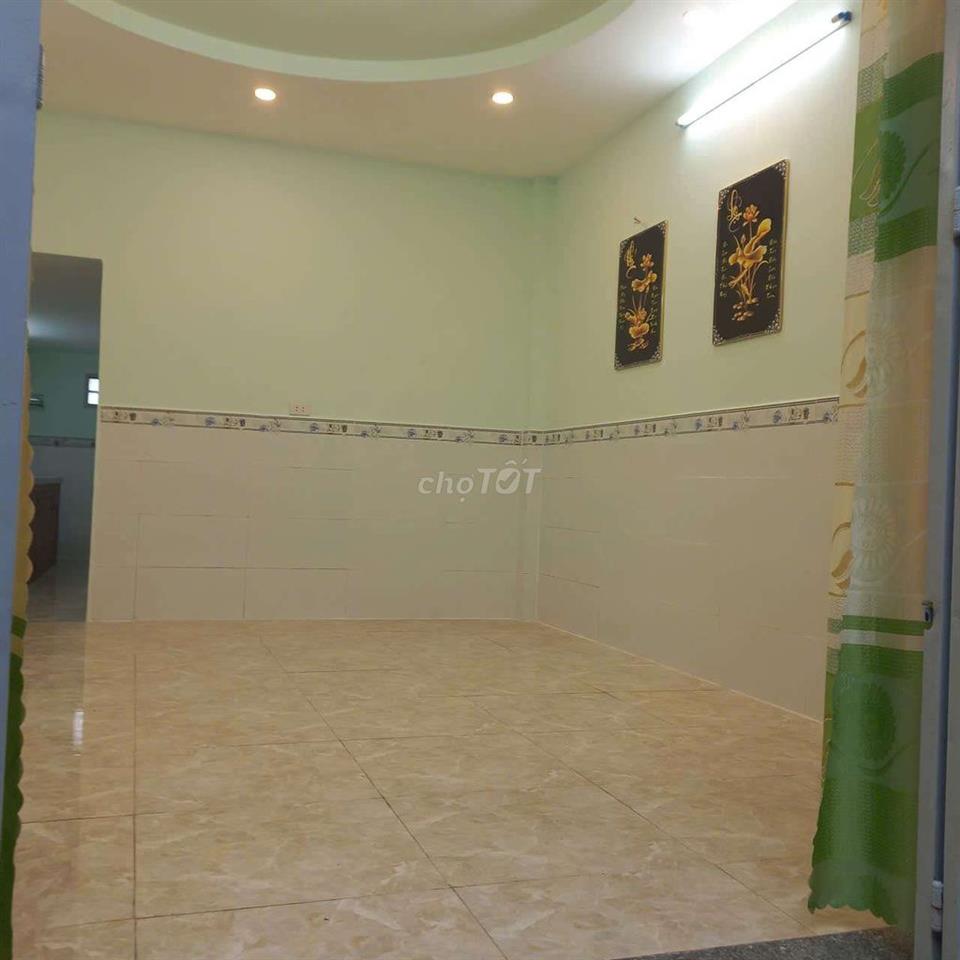 Bán nhà tại ấp 1 xã Đông Thạnh,  cách Đặng Thúc Vịnh 200m