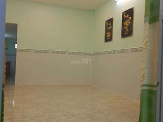 Bán nhà tại ấp 1 xã Đông Thạnh,  cách Đặng Thúc Vịnh 200m