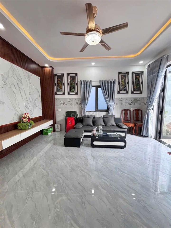 NHÀ TRUNG MỸ TÂY Q12-67M-CHI 4TY368