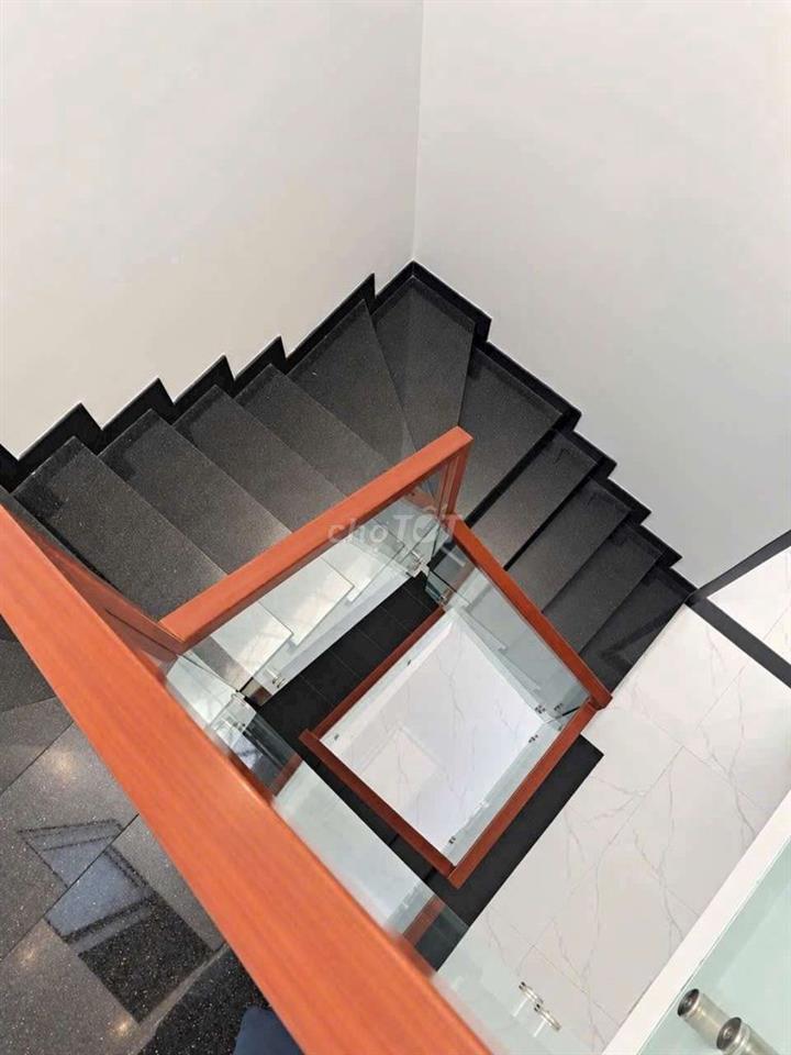 BÁN NHÀ NGUYỄN XIỂN, CẠNH  VINHOMES– 3 TẦNG, MỚI ĐẸP - NHỈNH 4Đ