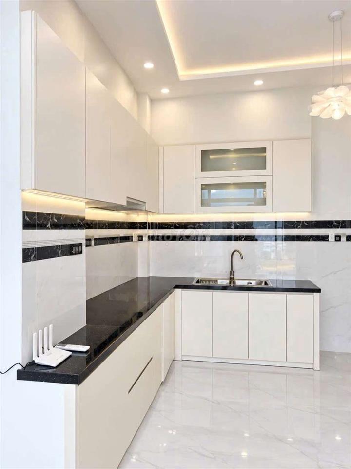 BÁN NHÀ NGUYỄN XIỂN, CẠNH  VINHOMES– 3 TẦNG, MỚI ĐẸP - NHỈNH 4Đ