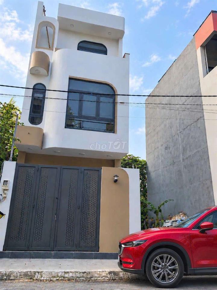 BÁN NHÀ NGUYỄN XIỂN, CẠNH  VINHOMES– 3 TẦNG, MỚI ĐẸP - NHỈNH 4Đ